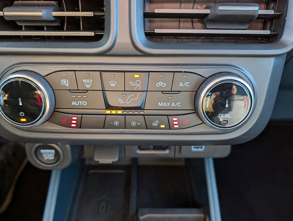 Certified 2024 Ford Maverick Lariat w/ Black Appearance Package image 23