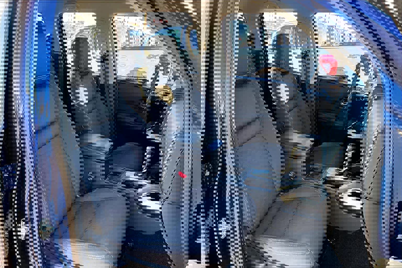 Used 2022 Nissan Frontier SV w/ Technology Package image 11