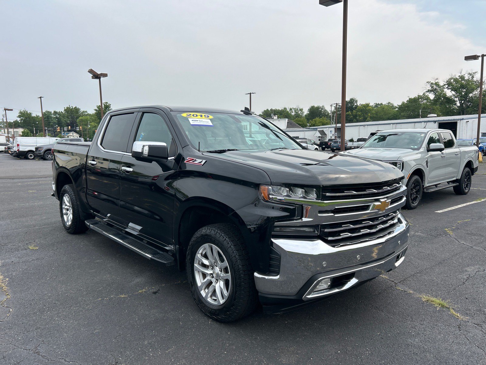 Used 2019 Chevrolet Silverado 1500 LTZ w/ LTZ Plus Package AWD/4WD image 21