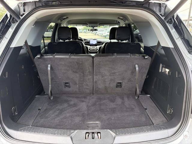 Certified 2022 Ford Explorer XLT w/ Equipment Group 202A RWD image 11