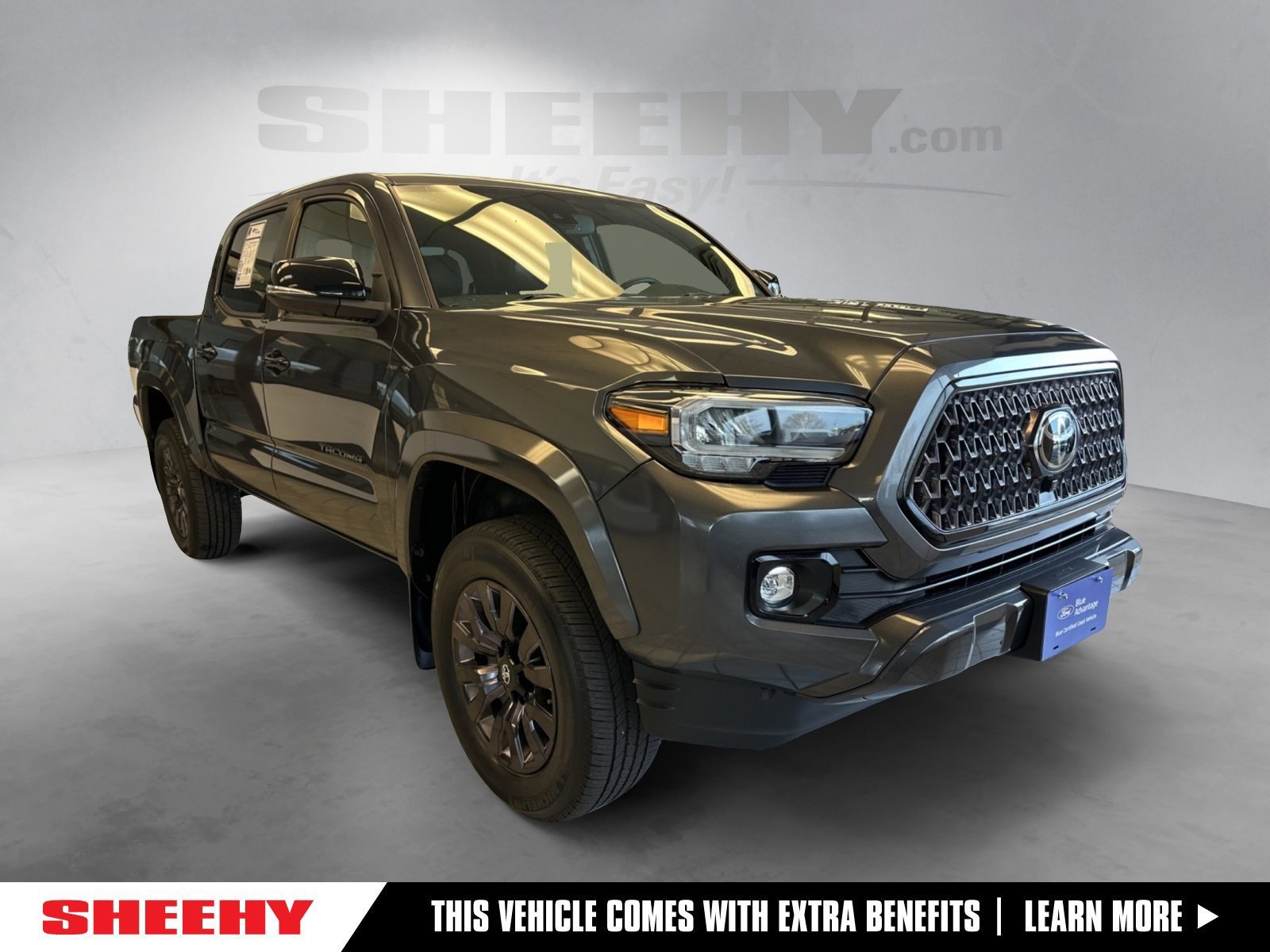 Used 2022 Toyota Tacoma Limited w/ Nightshade Package image 7