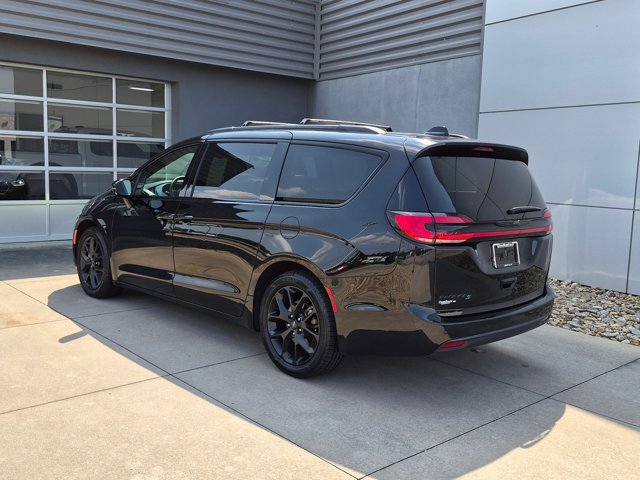 Used 2025 Chrysler Pacifica Limited FWD image 6
