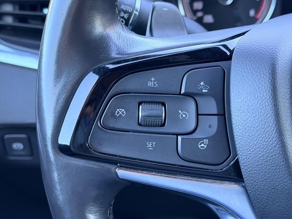 Used 2023 Buick Enclave Essence FWD image 23