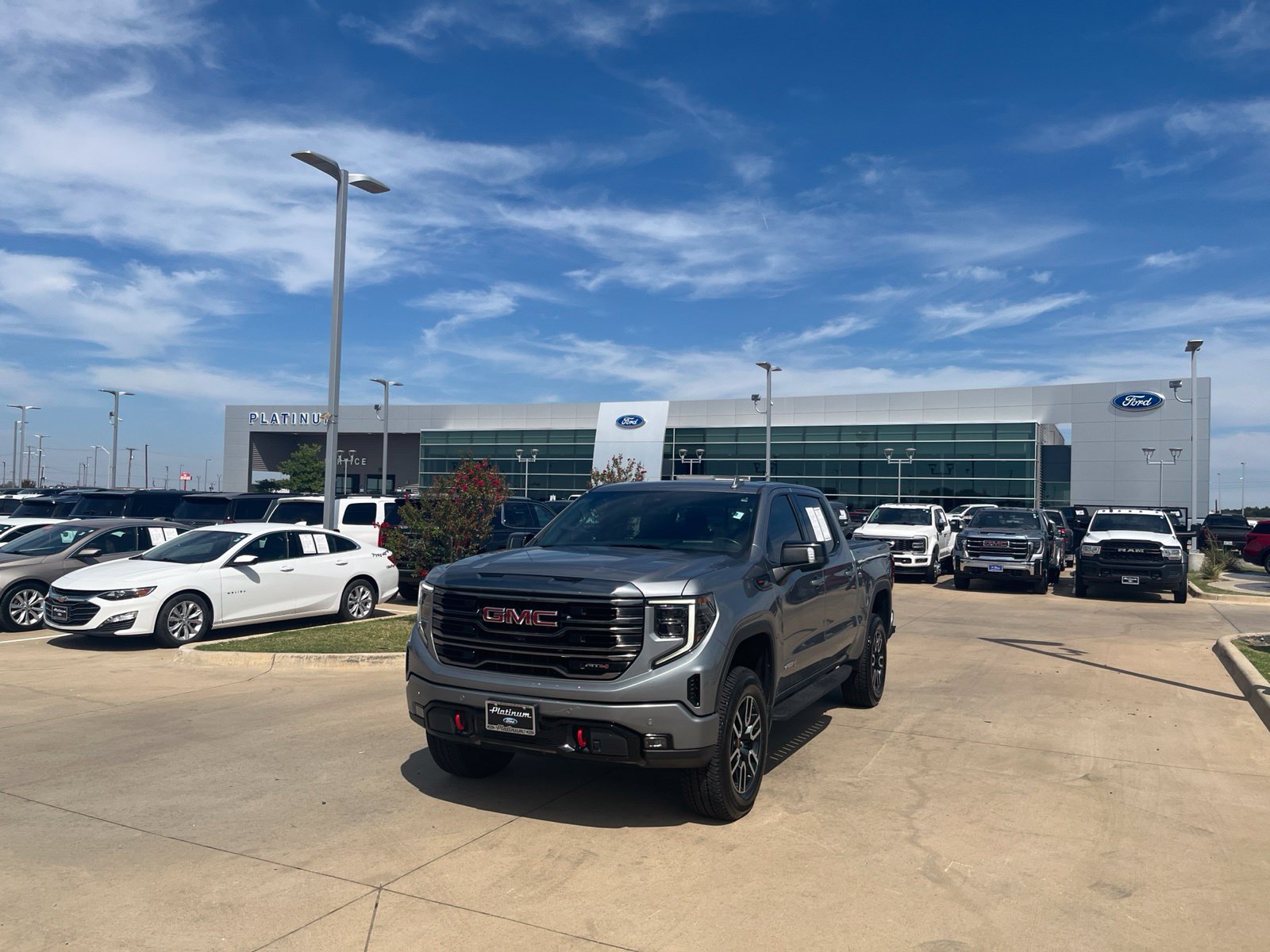 Used 2023 GMC Sierra 1500 AT4 w/ AT4 Premium Package AWD/4WD image 29