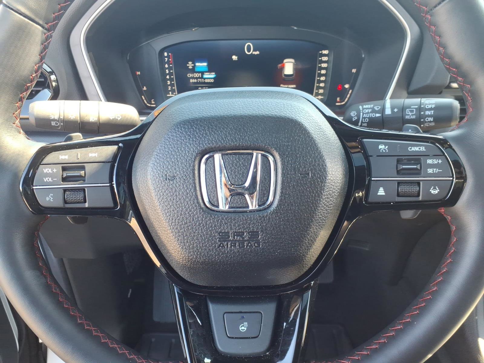 Used 2025 Honda Pilot Black Edition image 17