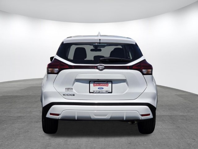 Used 2024 Nissan Kicks S FWD image 5