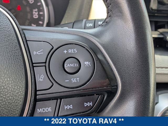 Used 2022 Toyota RAV4 XLE Premium w/ Carpet Mat Package (TMS) AWD/4WD image 15