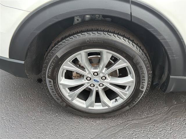 Certified 2022 Ford Explorer XLT w/ Equipment Group 202A AWD/4WD image 39