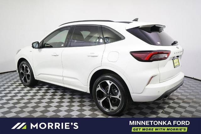 Certified 2023 Ford Escape ST-Line Select w/ Tech Pack #2 AWD/4WD image 3