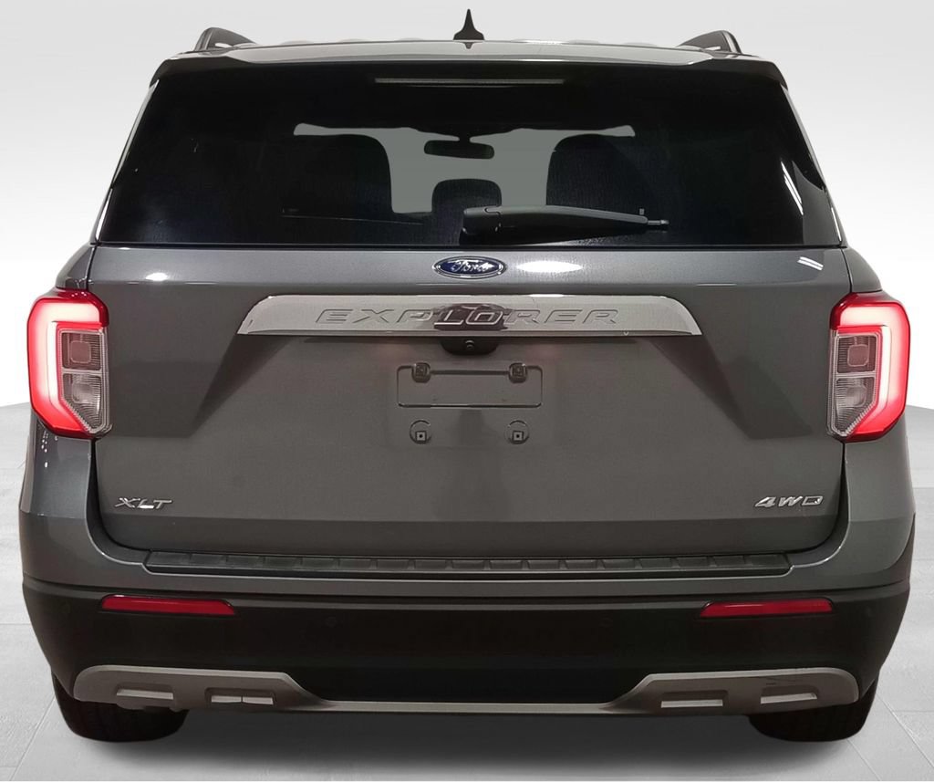 Certified 2023 Ford Explorer XLT w/ Equipment Group 202A AWD/4WD image 5