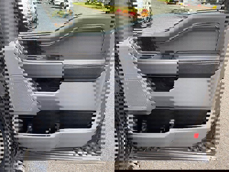 Certified 2022 Ford F150 XLT w/ Equipment Group 302A High image 31