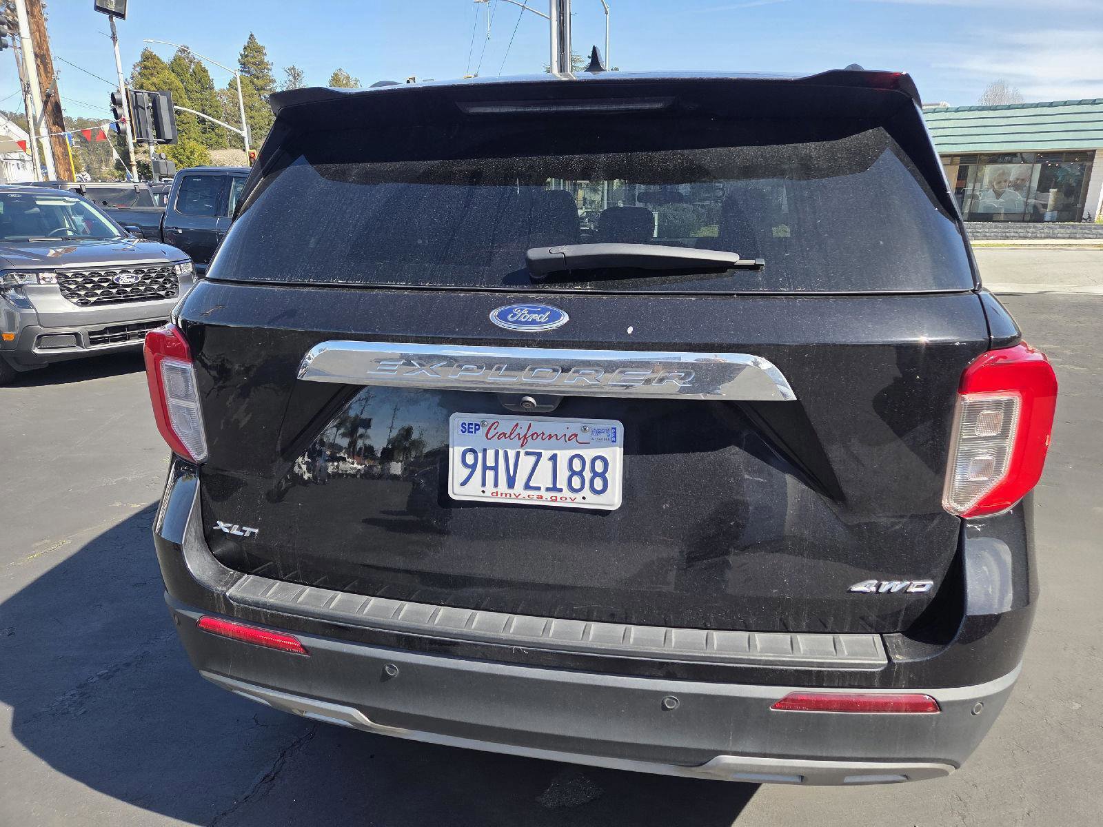 Certified 2023 Ford Explorer XLT w/ Equipment Group 202A image 4