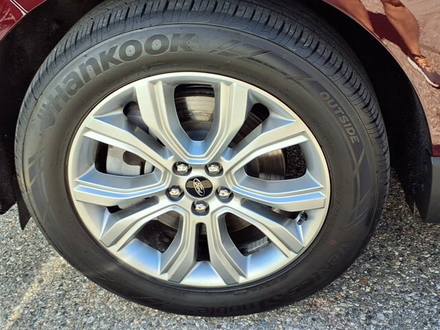 Certified 2024 Ford Edge Titanium w/ Class II Trailer Tow Package AWD/4WD image 29