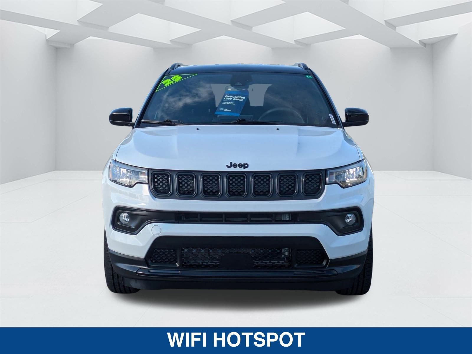 Used 2024 Jeep Compass Latitude w/ Convenience Group image 8