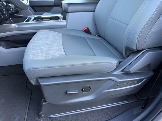 Certified 2024 Ford F250 XLT w/ Black Appearance Package image 18