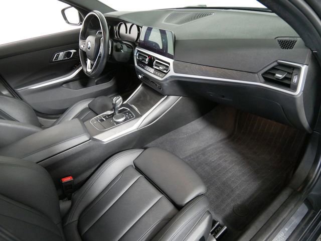 Used 2020 BMW 330i xDrive Sedan w/ Driving Assistance Package image 11