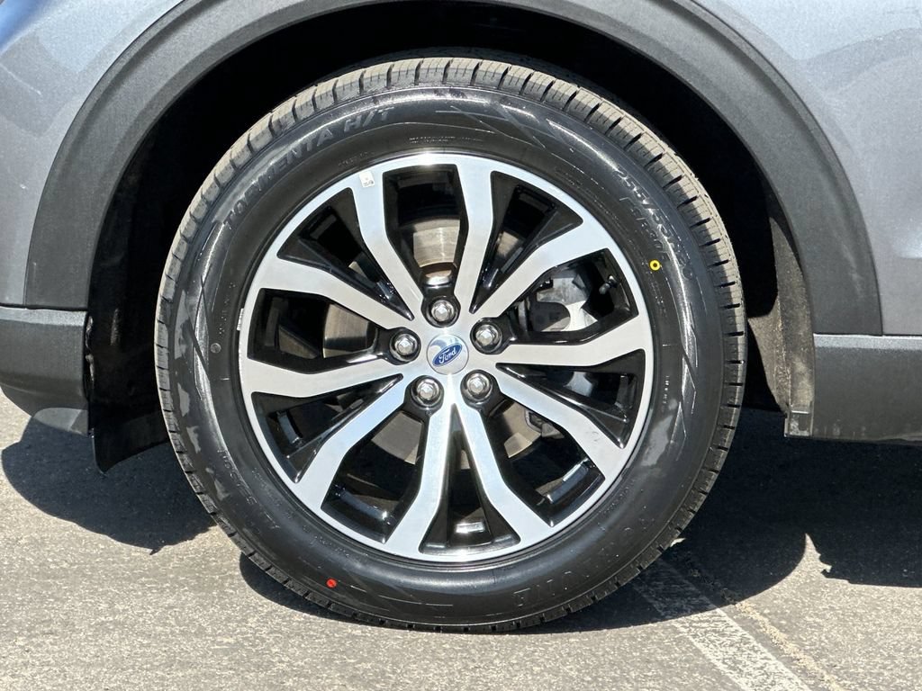 Certified 2025 Ford Explorer ST-Line AWD/4WD image 26