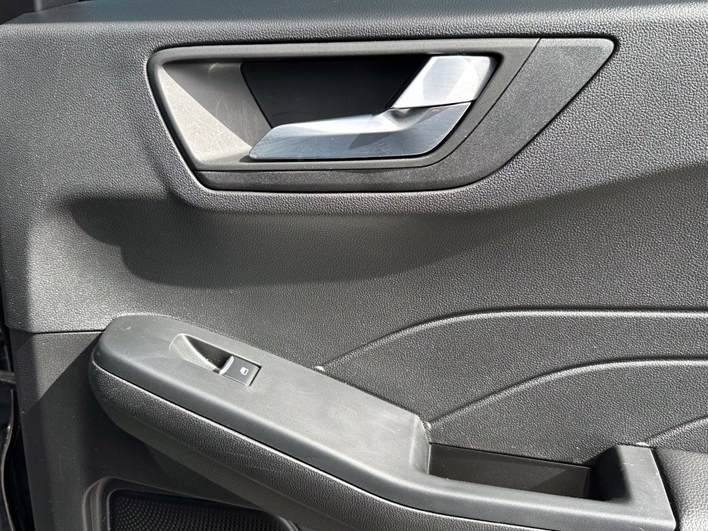 Certified 2025 Ford Escape ST-Line AWD/4WD image 19