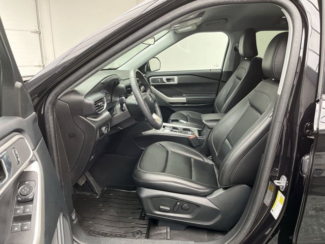 Certified 2024 Ford Explorer XLT w/ Equipment Group 202A AWD/4WD image 13