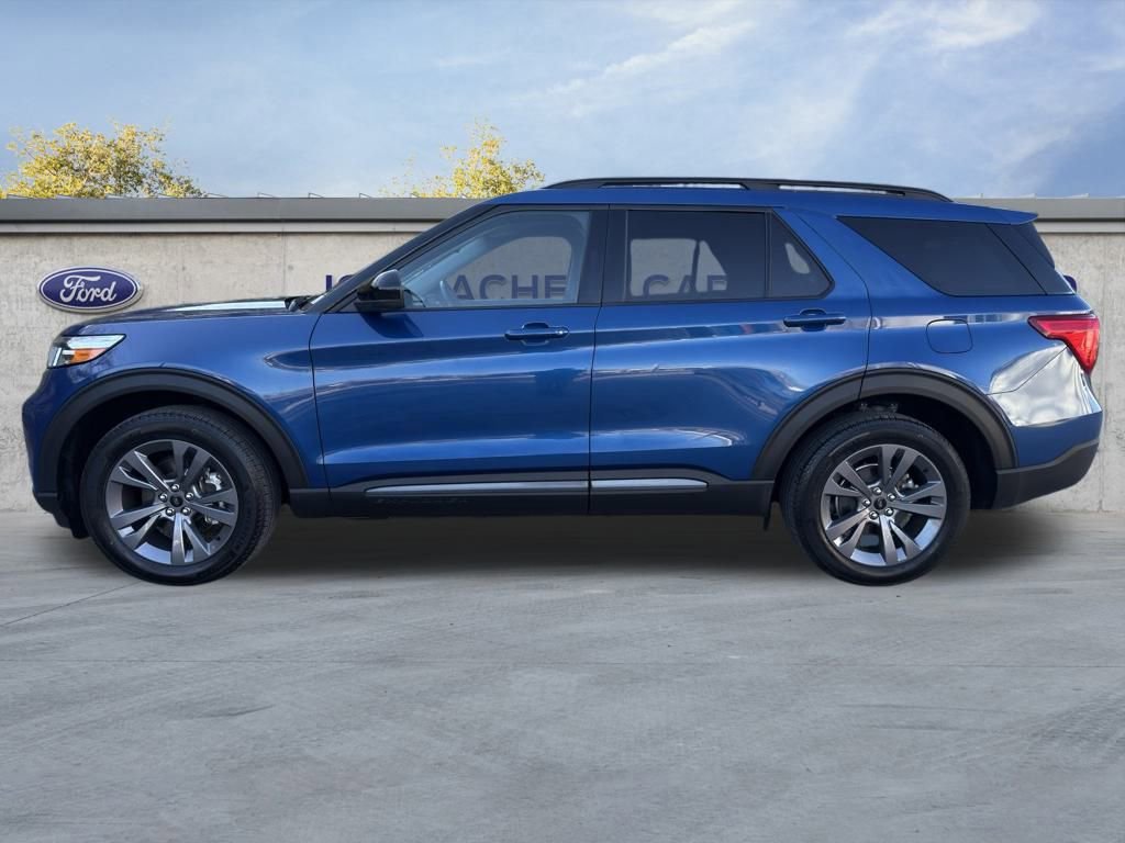 Certified 2022 Ford Explorer XLT w/ Equipment Group 202A image 2