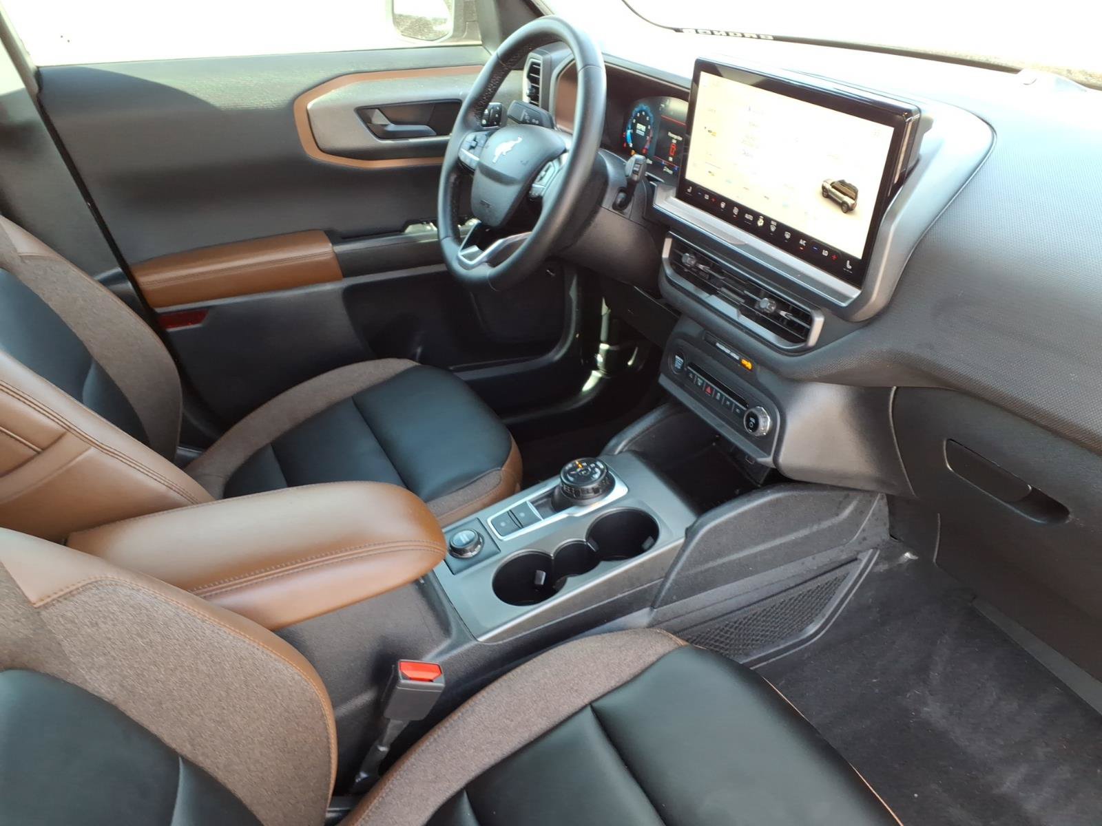 Certified 2025 Ford Bronco Sport Outer Banks w/ Outer Banks Tech Package+ AWD/4WD image 10