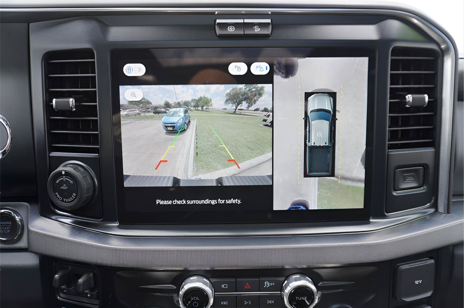 Certified 2025 Ford F250 Platinum AWD/4WD image 15