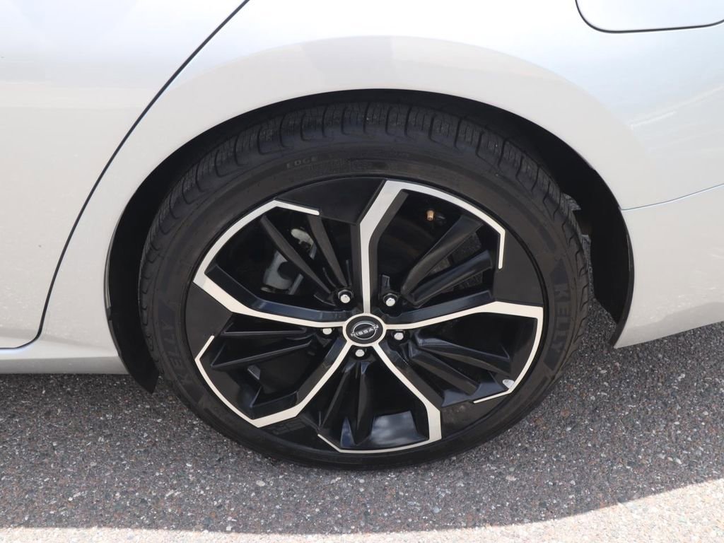 Used 2024 Nissan Altima 2.5 SR w/ SR Premium Package FWD image 23