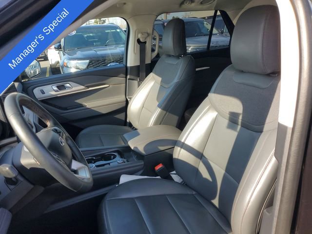 Certified 2025 Ford Explorer Active w/ Active Comfort Package AWD/4WD image 14