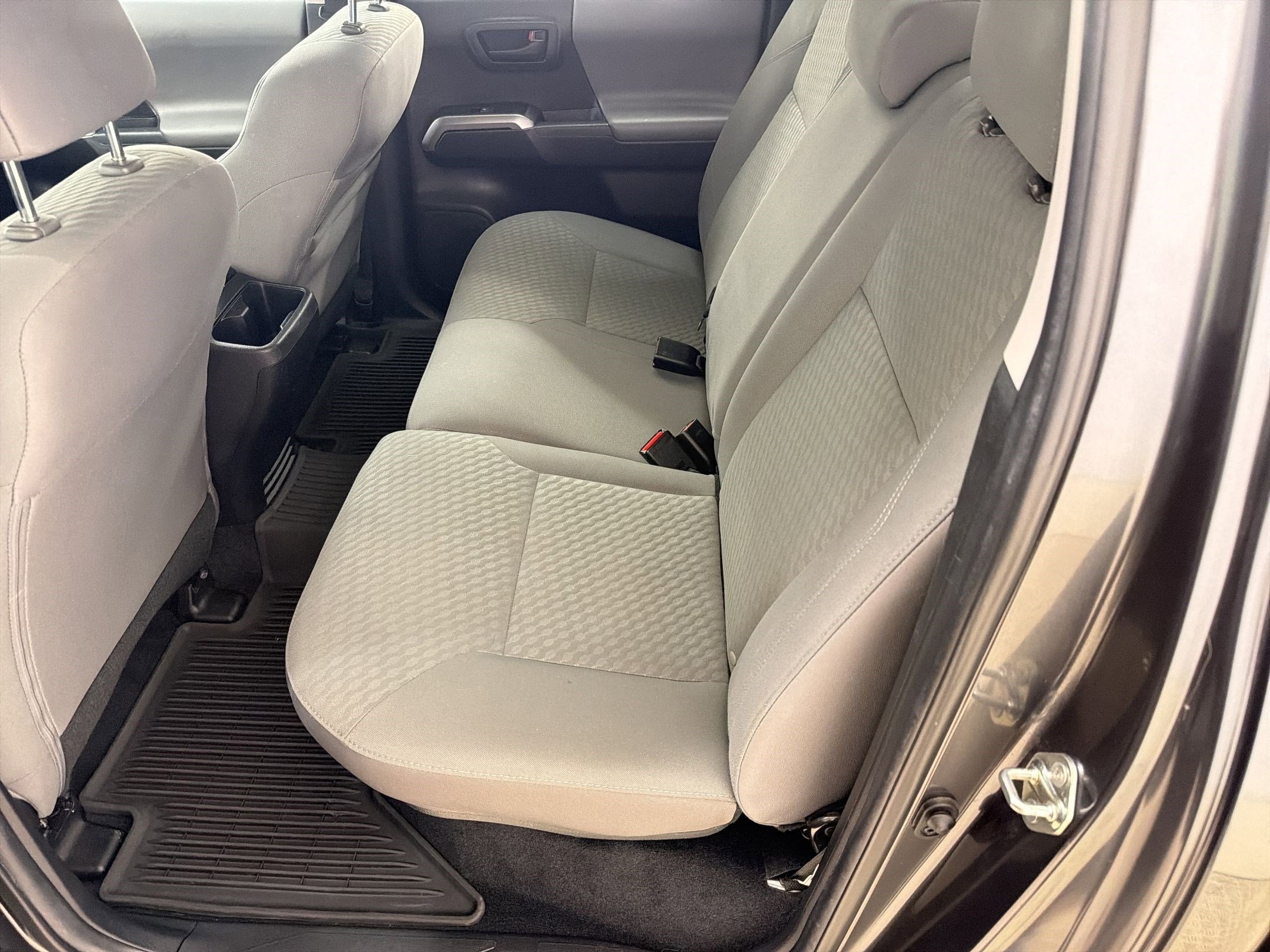 Used 2022 Toyota Tacoma SR5 w/ Technology Package RWD image 14