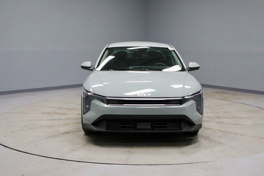 Used 2025 Kia K4 LXS image 8