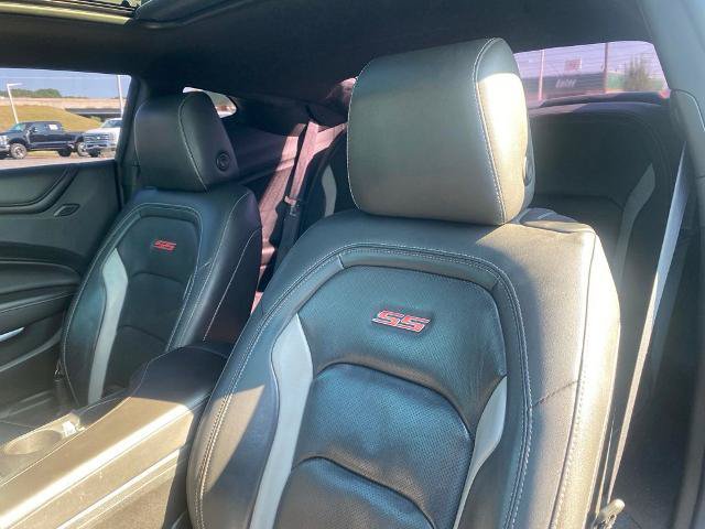 Used 2018 Chevrolet Camaro SS RWD image 11