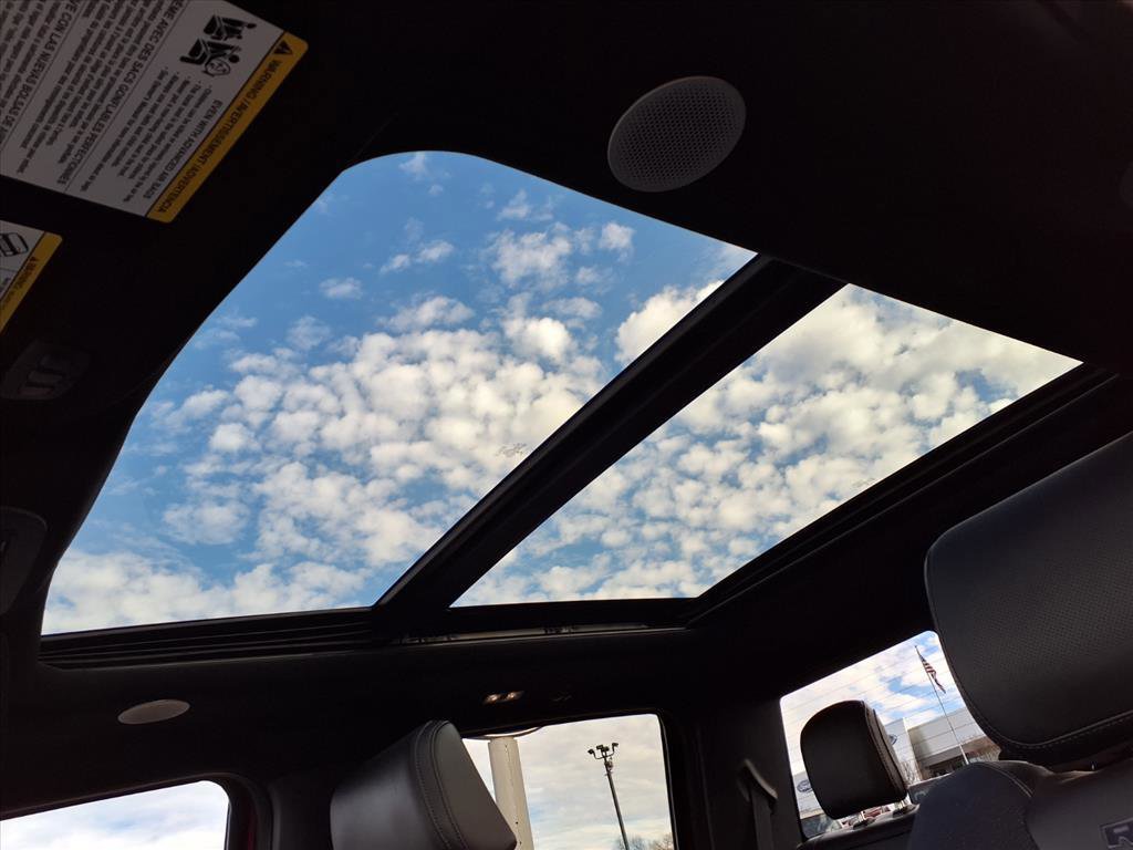 Certified 2022 Ford F150 Raptor w/ Equipment Group 801A High image 8