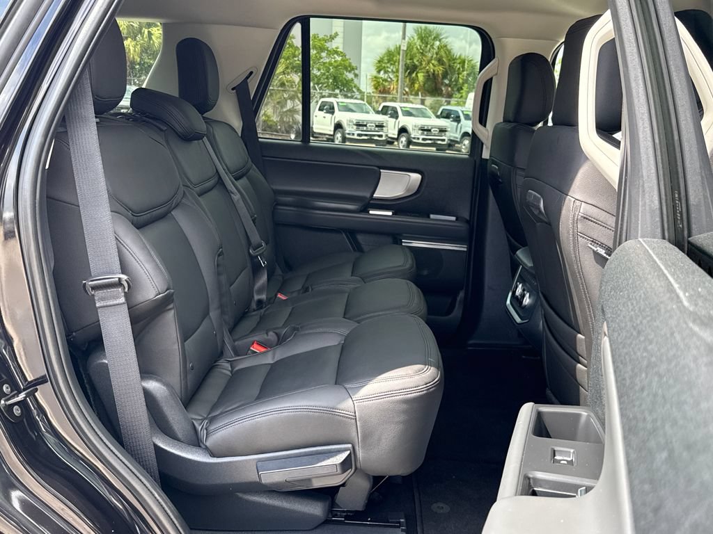 Certified 2025 Ford Expedition Active RWD image 30