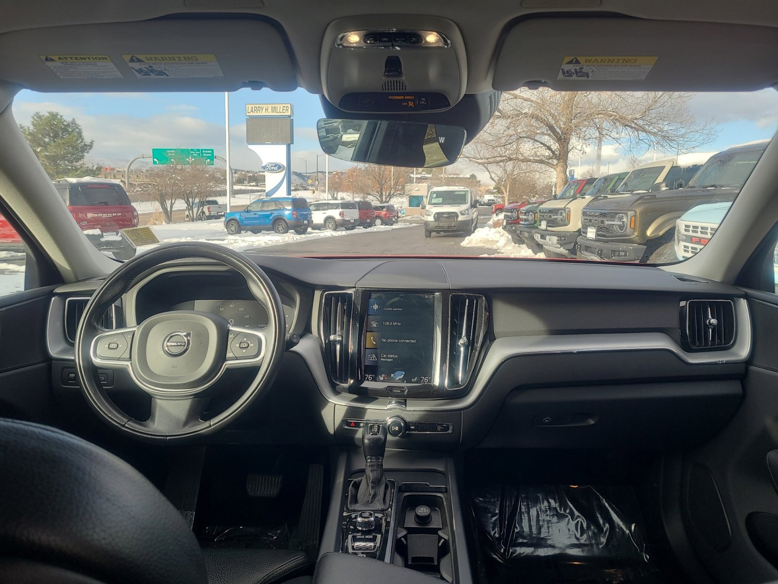 Used 2019 Volvo XC60 T5 Momentum w/ Premium Package image 19