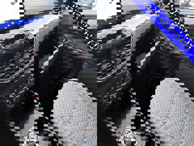 Certified 2020 Ford Escape SE image 15