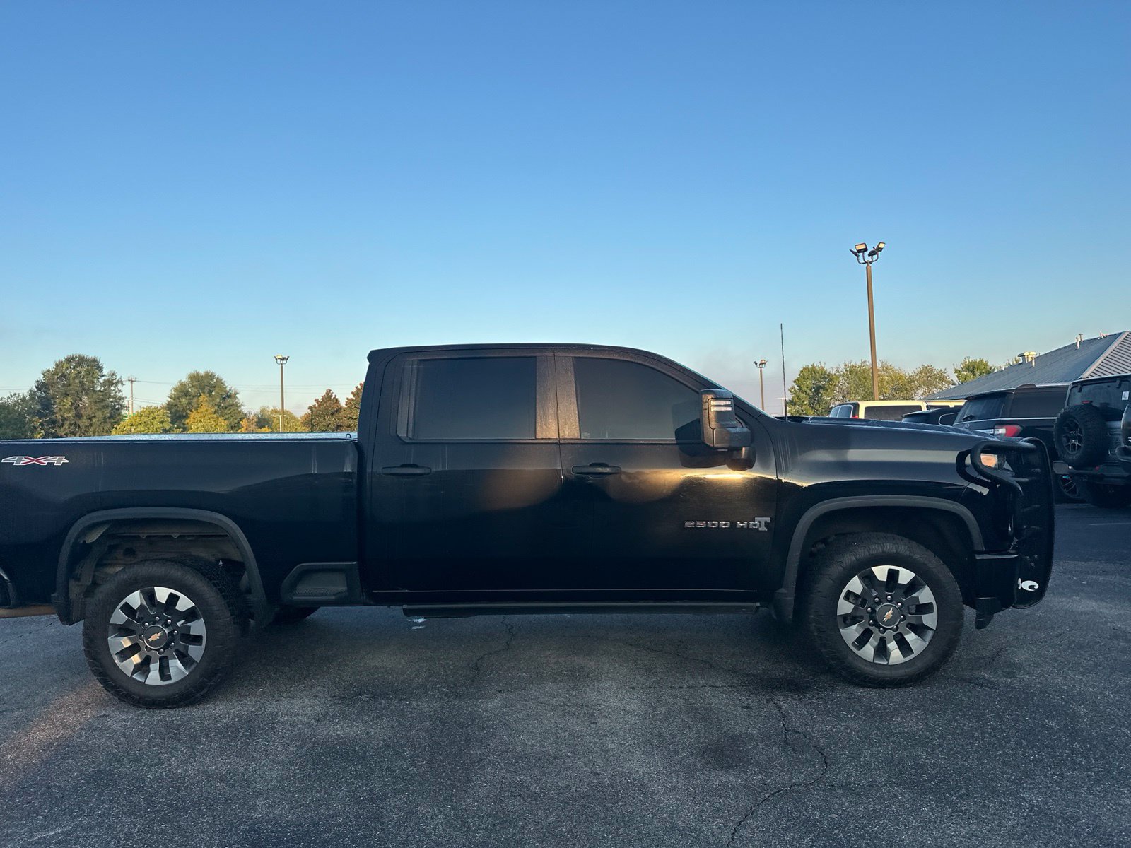 Used 2021 Chevrolet Silverado 2500 Custom w/ Custom Value Package AWD/4WD image 4