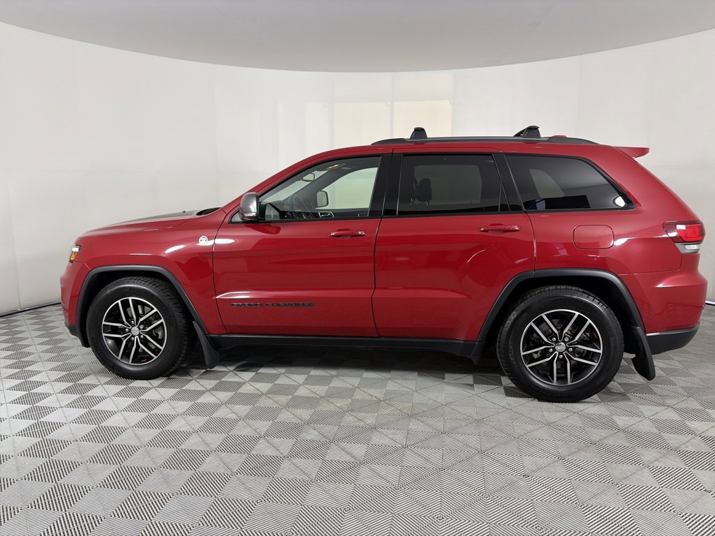 Used 2017 Jeep Grand Cherokee Trailhawk w/ Trailhawk Luxury Group image 2