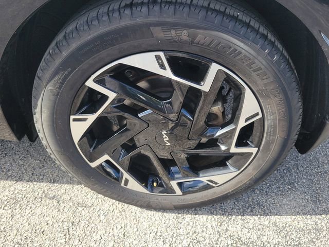 Used 2023 Kia Sportage SX image 7