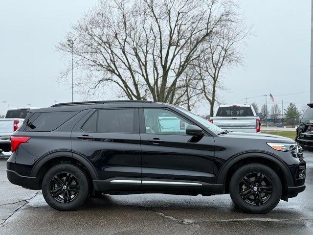 Certified 2024 Ford Explorer XLT image 35