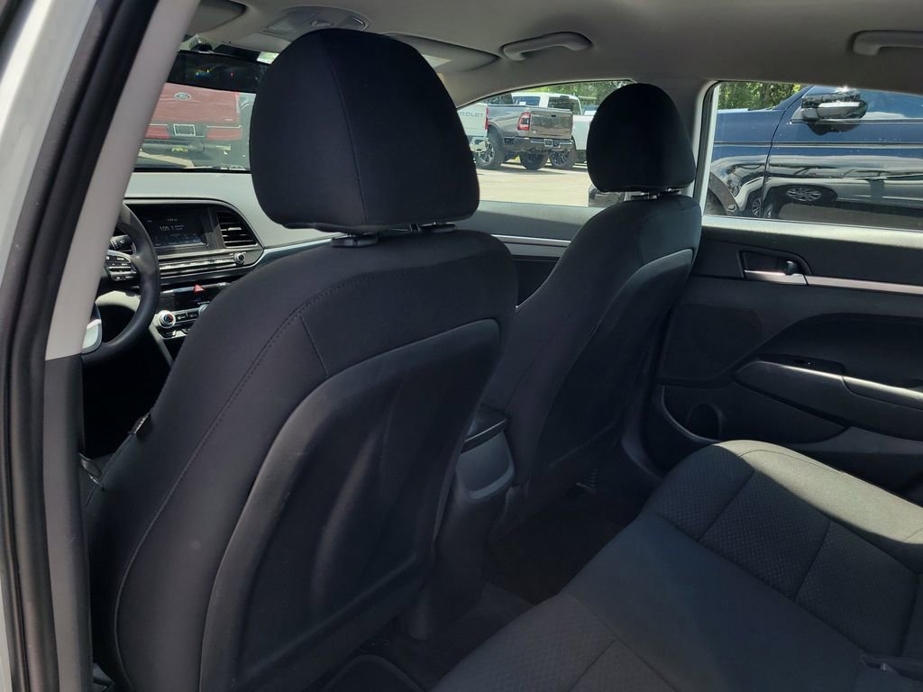 Used 2020 Hyundai Elantra SE w/ Cargo Package (C1) FWD image 9