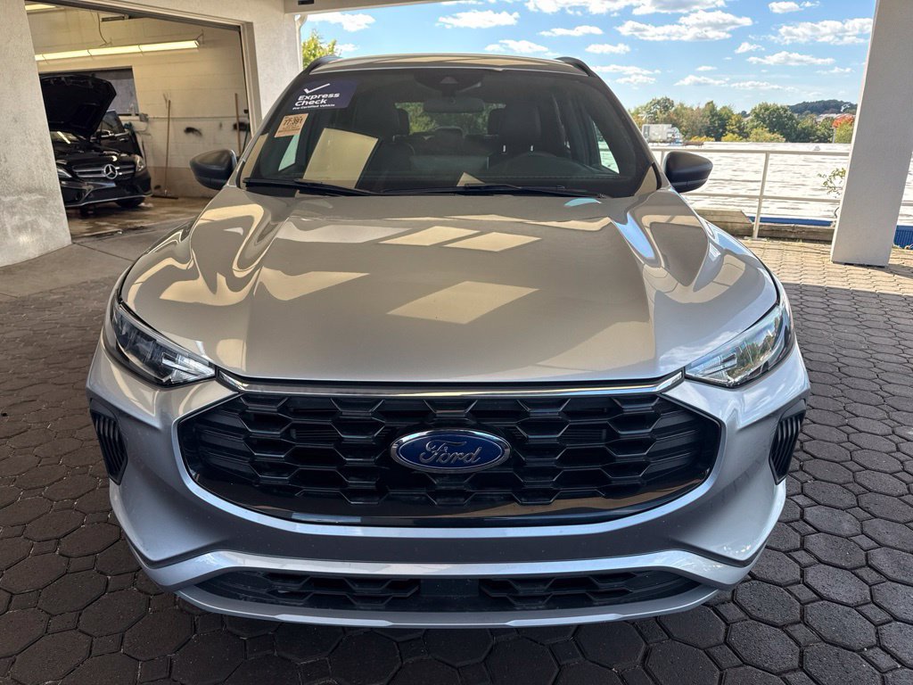 Certified 2024 Ford Escape ST-Line w/ Tech Pack #1 AWD/4WD image 2