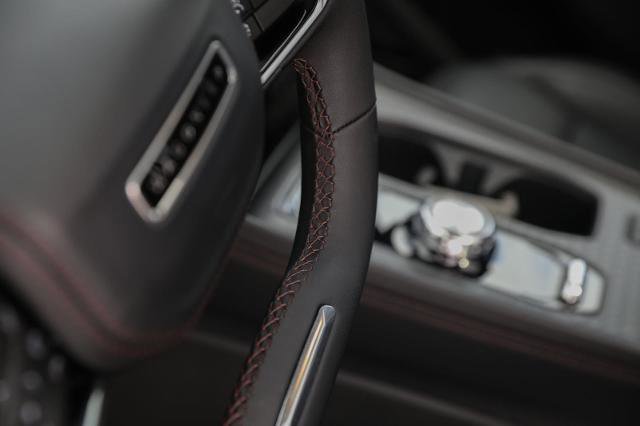 Used 2024 Jeep Wagoneer Launch Edition AWD/4WD image 22