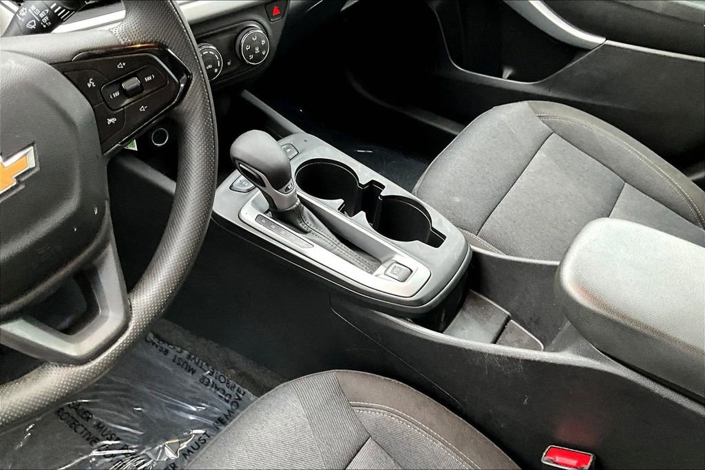 Used 2024 Chevrolet Trax LS w/ LS Convenience Package image 16
