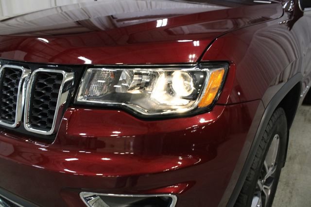 Used 2020 Jeep Grand Cherokee Limited AWD/4WD image 34