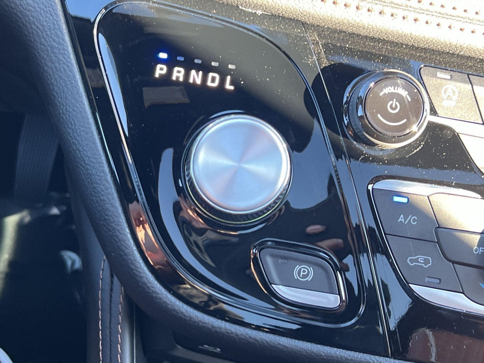 Used 2026 Chrysler Pacifica Pinnacle FWD image 23