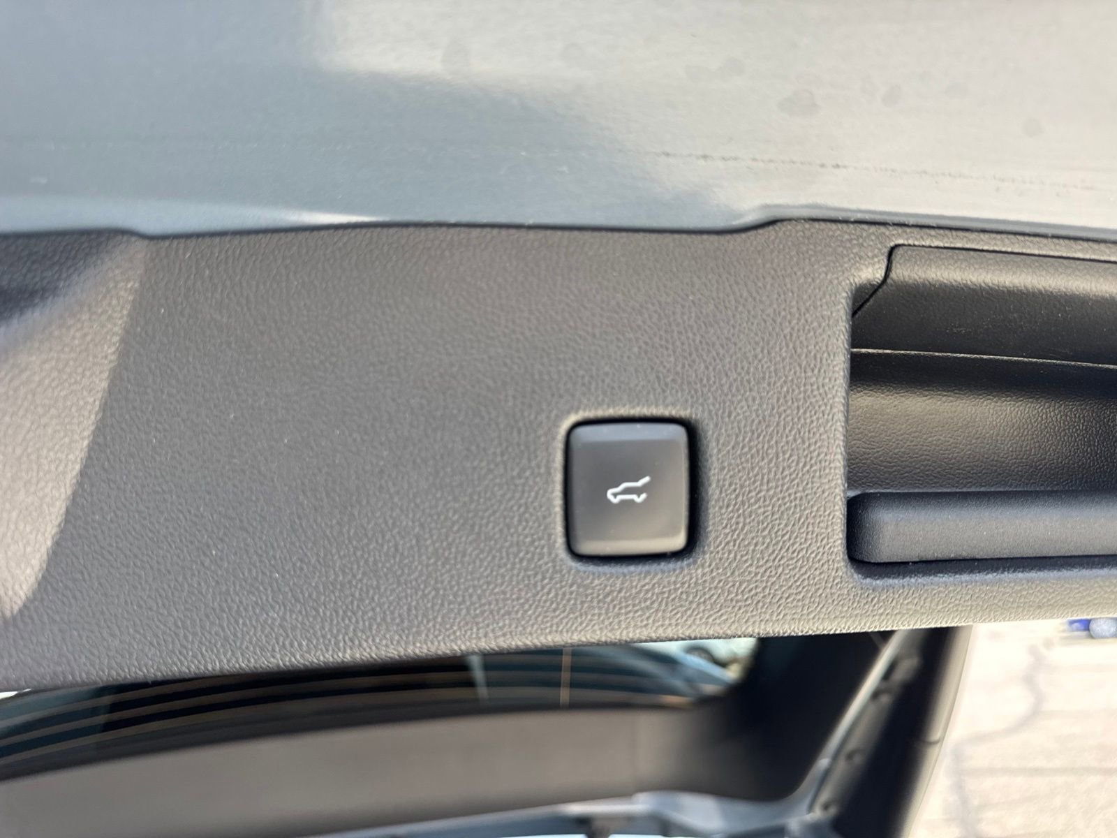 Certified 2023 Ford Escape Active AWD/4WD image 39