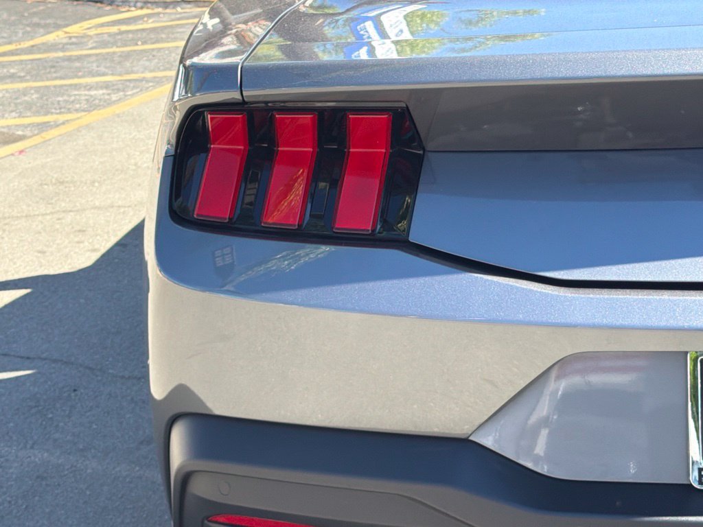 Certified 2026 Ford Mustang Coupe RWD image 16