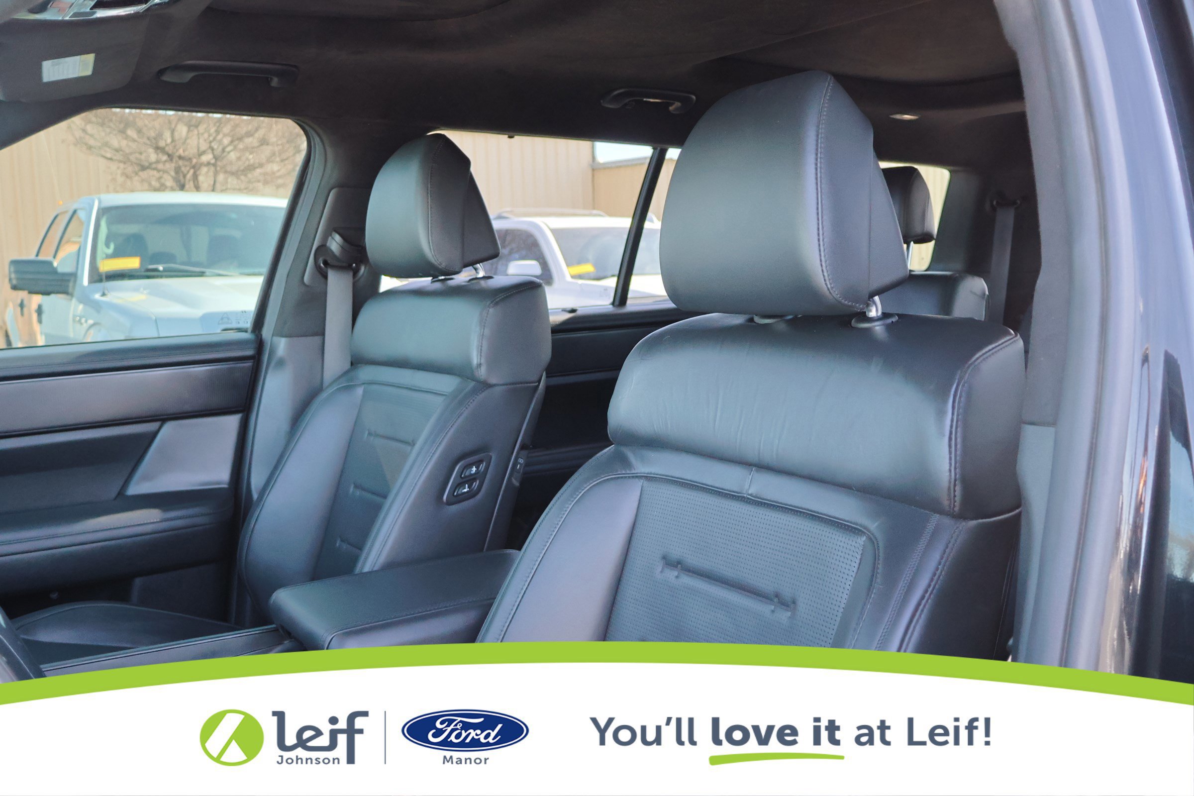 Used 2025 Hyundai Santa Fe Calligraphy image 12