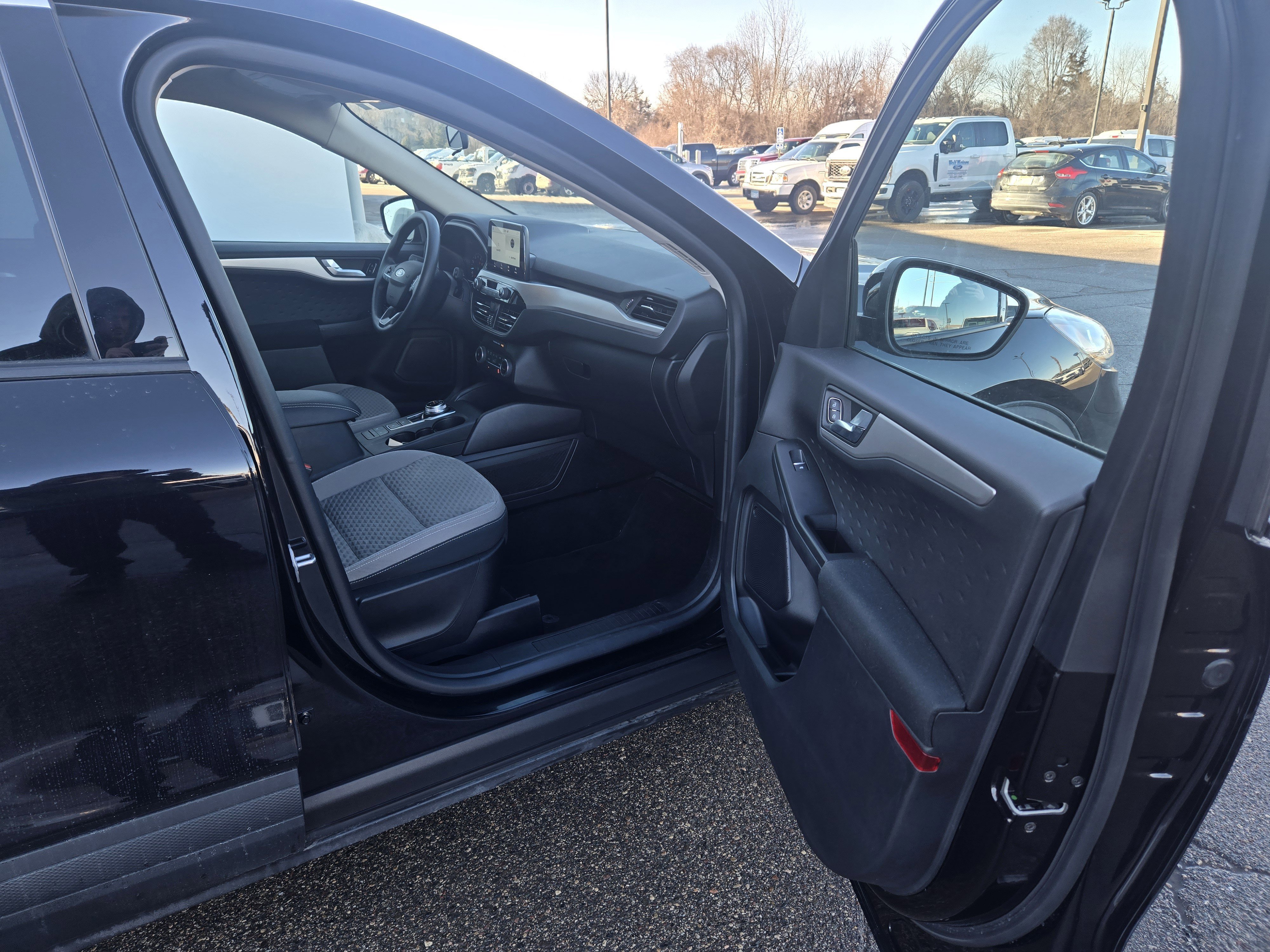 Certified 2020 Ford Escape SE image 19