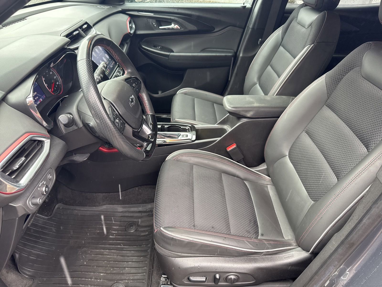 Used 2022 Chevrolet TrailBlazer RS w/ Technology Package image 15